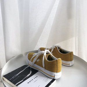 Exquisite canvas shoes